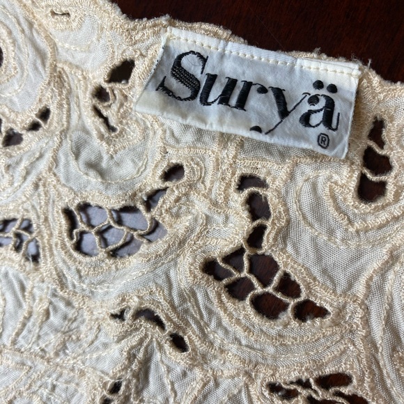 Vintage Lace Embroidery Bolero Jacket Soft Rayon Sz Small Made in Indonesia - Picture 7 of 10